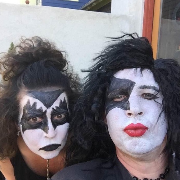 Fashionista. Contemporary Industry Insider. Retailer. Merchandiser… - Picture 3 of 7